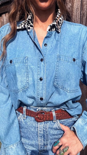 Vintage Bill Blass Denim Shirt w/ Leopard Print Collar – 90s Western Glam | Size Medium