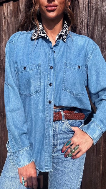Vintage Bill Blass Denim Shirt w/ Leopard Print Collar – 90s Western Glam | Size Medium