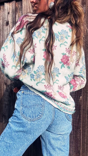 Vintage 90s Floral Knit “Mom Sweater” (M/L)