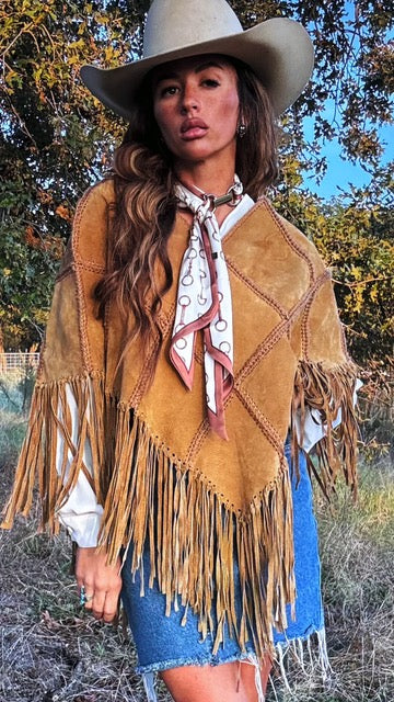Extremely Rare 70s Vintage Wilsons Leather Fringe Suede Poncho – Patchwork Diamond Stitch (One Size Fits Most)