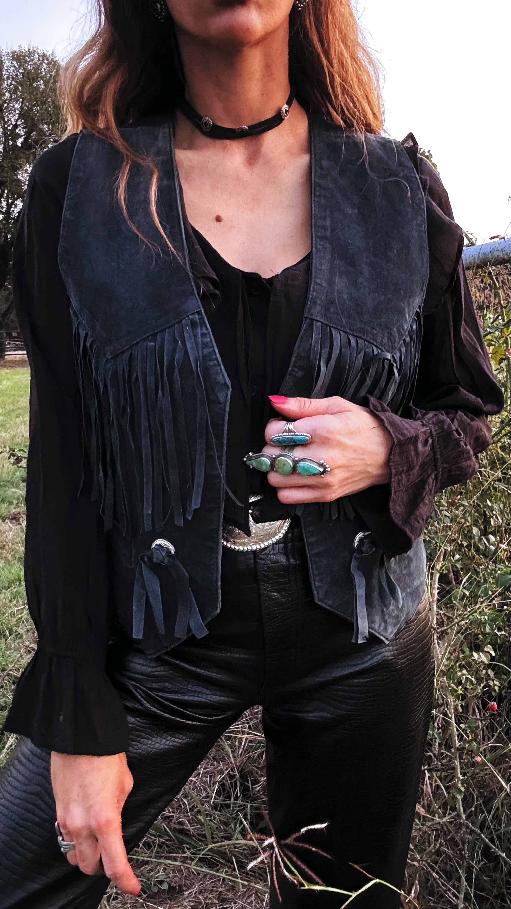 Vintage Desperado by Wilsons Leather Fringe Concho Vest – Faded Black Suede | Medium