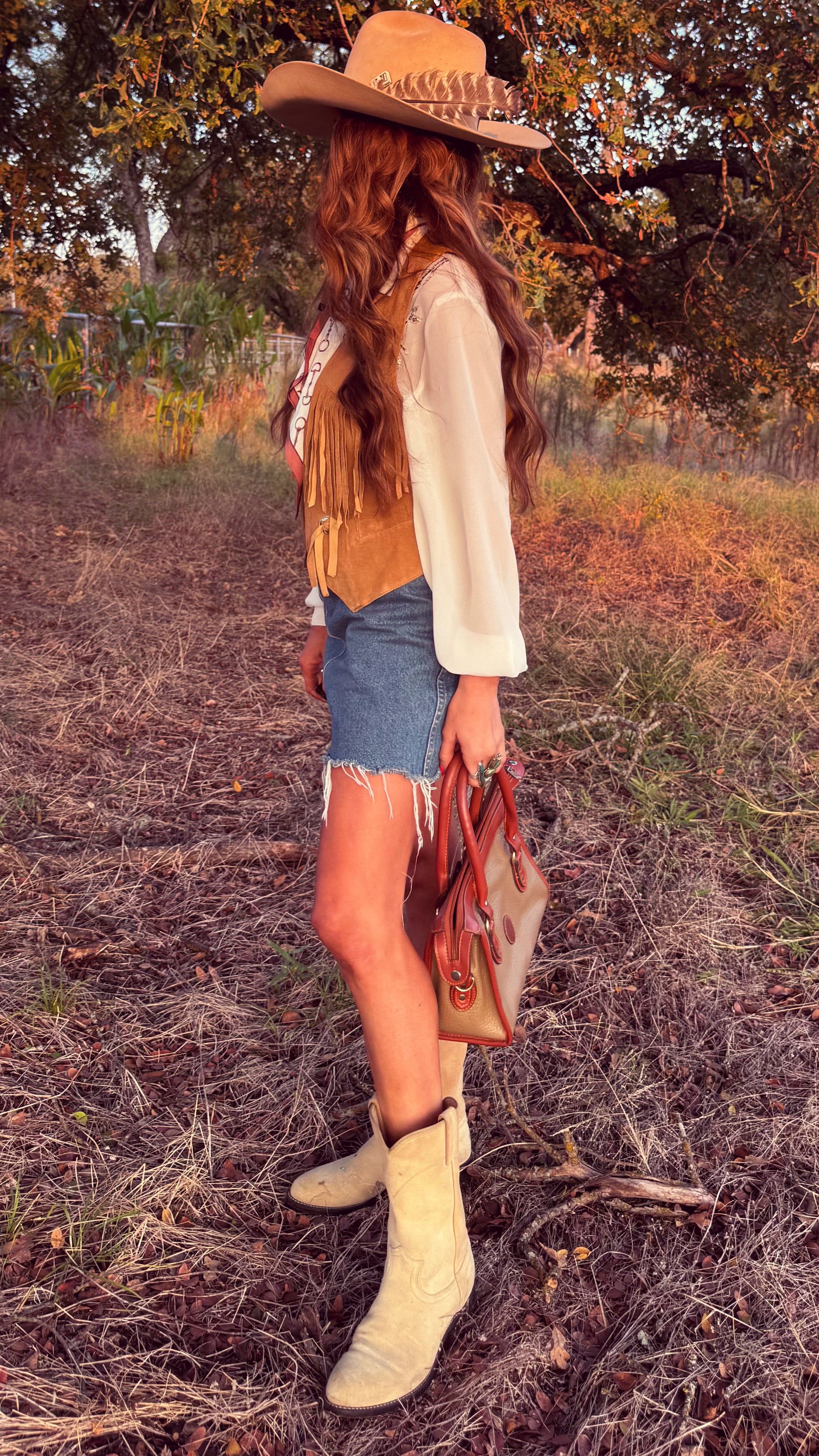 Vintage Desperado Suede Fringe Vest – 1970s Western Camel Leather | Size S/M